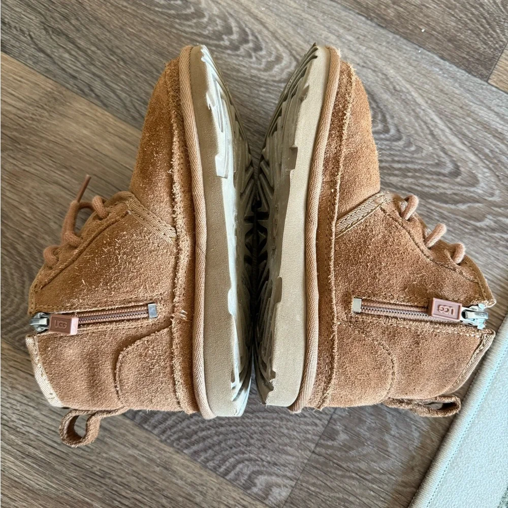 UGG BOYS' NEUMEL II BOOT size 12 Chestnut